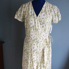 Mi Ami Women's Yellow Floral Short Sleeve Wrap Ruffle Hem Midi Dress ~M~ Nwt New With Tags Msrp 66.00 Please See All Pictures They Are Part Of The Description Please Ask Questions If You Have Any I Will Do My Best To Answer Them Brand: Mi Ami Model: Midi Wrap Dress Size: M Women's Color: Yellow Floral V-Neck Wrap Dress Material: 84% Rayon 16% Linen Type: Midi Dress Ties At Waist Approximate Measurements In Inches Lying Flat: To Help Determine Fit, Compare It To An Item You Currently Wear Pit To Yellow Knee-length Midi Dress In Feminine Style, Feminine Yellow Knee-length Midi Dress, Feminine Yellow V-neck Midi Dress, Feminine Fitted Yellow Maxi Dress, Fitted Feminine Yellow Maxi Dress, Feminine Yellow Fitted Maxi Dress, Fitted Yellow Feminine Maxi Dress, Feminine Yellow Maxi Dress For Spring, Yellow Spring Maxi Dress For Daywear