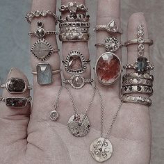 Aesthetic Assecories, Gay Jewelry, Grunge Accessories, Edgy Jewelry, Dope Jewelry, Funky Jewelry, Jewelry Lookbook, Hippie Jewelry, Cute Rings