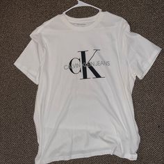 Large Size , Great Condition, Brand New Without Tags Calvin Klein Relaxed Fit Cotton Shirt, Calvin Klein White Logo Print T-shirt, Calvin Klein White Relaxed Fit T-shirt, White Calvin Klein Crew Neck T-shirt, Calvin Klein White Crew Neck T-shirt, Calvin Klein White T-shirt For Streetwear, Calvin Klein Casual Relaxed Fit Shirt, Calvin Klein Logo Print T-shirt For Spring, Spring Calvin Klein T-shirt With Logo Print