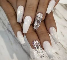 Pin by darlyn☁️ on nailss’ Festival nails, Xmas nails, Winter nails acrylic White Coffin Nails, French Pedicure, Snowflake Nail Art, Red Christmas Nails, Winter Nails Acrylic, Cute Christmas Nails, Colorful Nails, Snowflake Nails, White Nail Designs