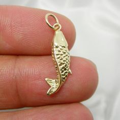 Small Lucky Koi Fish Animal Charm Pendant, Genuine 375 9ct 9k or 750 18ct 18k Yellow Gold, Rose Gold C200 - Etsy Gold Fish Necklace, Lobster Jewelry, Jewellery Wishlist, Thrift List, Fish Animal, Fishing Art, Small Crafts, Bracelet Inspo, Fish Jewelry