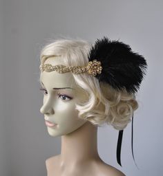 Beautiful Vintage Style, Great Gatsby inspirated design - flapper rhinestone headband. Perfect for a vintage inspired bridch e, or a 1920's wedding or Great Gatsby party. Made of - golden rhinestone headband - gold rhinestone applique - big mix of black ostrich feathers Simply adorable! Old Hollywood glam. Can be worn on the left or right side of head, it ties on with satin ribbons. Can be put down on the forehead or up on head. The feather fascinator and headband comes seperatly so you decided Adjustable Gatsby Headpiece For Costume Party, Gatsby Style Headband For Evening, Gatsby Style Evening Headband Headpiece, Adjustable Gatsby Style Headband, Gatsby Style Evening Headband, Adjustable Gatsby Evening Headpiece, Adjustable Flapper Headband For Evening, Adjustable Gatsby Style Costume Hats For Evening, Adjustable Gatsby Style Evening Costume Hat