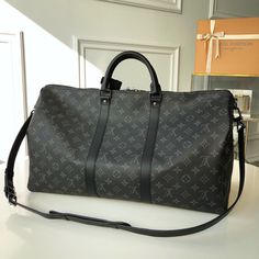 Description L.V Keepall Bandouliere 55 Monogram Eclipse For Men, Bags, Travel Bags 21.7in/55cm LV M40605 Rep 1:1 The beloved Keepall 55 Bandoulière now comes in our new iconic black and grey Monogram Eclipse canvas. Light, supple and always ready for immediate departure, the bag lives up to its name: those adept at the art of packing can easily fit a week’s wardrobe into the generously sized (and cabin-friendly) Keepall 55. 21.7 x 12.2 x 10.2 inches / 55 x 31 x 26 cm (Length x height x width) Mo Lv Luggage, Louis Vuitton Luggage, Louis Vuitton Keepall, Luggage Bag, Bags Travel, Louis Vuitton Handbags, Satchel Bags, Luggage Bags, Travel Bag