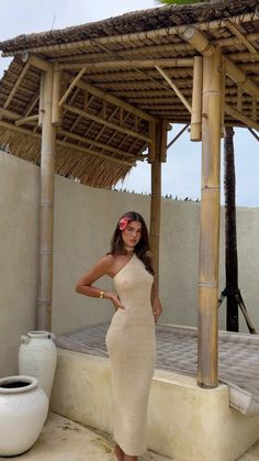 Dekota Thompson (@dekota_thompson) • Instagram photos and videos Tulum Outfits Ideas, Tulum Outfits, Dubai Outfits, Fancy Fits, Pics Inspo, Beach Fits, Dress Cream, Choker Style