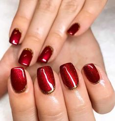 Nail Template, Winter Nail Colors, Holiday Nails Christmas, Winter Manicure, Red Christmas Nails, Pink Polish, Nail Colors Winter, Winter Red, Red Nail Designs