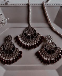 Pakistani Earrings Jewellery, Pakistani Jewelry Sets Simple, Heavy Bridal Earrings For Eid, Pakistani Jewelry Aesthetic, Traditional Heavy Bridal Earrings For Eid, Handbag Essentials, Bridal Gold Jewellery Designs, Fancy Jewellery