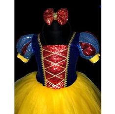 a dress made to look like snow white