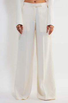 White oversized cropped blazer with a lapel collar and long sleeves. Paired with a matching pant. - Aza Fashions White Ferrari, Crop Blazer, Cropped Blazer, Pants Pattern, Pant Set, Set For Women, Lapel Collar, Aza Fashion, Ferrari