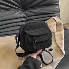 Adjustable Strap, Zipper Closure, Solid Color

🎉 Coupon price[5,78€ or 6.00$]

💰100€ in Temu app here: https://app.temu.com/m/eikpe55q90p

⚠️ The discount may vary, please refer to the page display.