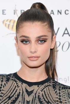 Taylor Hill wears a sleek pony tail and a perfect bronze smoky eye Hairstyle Sleek, Rehearsal Dinner Hair, Dinner Hairstyles, Hoco Pictures, High Pony, High Ponytail Hairstyles, Sleek Hair, Taylor Marie Hill, Dramatic Style