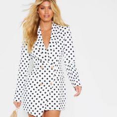 Stunning Button Up Blazer Dress Long Sleeves Size 6 New With Tag Any Question Let Me Know Price Fixed!! Black Dress Outfit, Pleated Skater Dress, High Neck Midi Dress, Ribbed Bodycon Dress, Printed Bodycon Dress, Polka Dress, White Blazer, Long Sleeve Bodycon, Long Sleeve Bodycon Dress