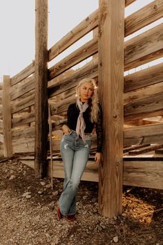 Looking for the perfect pair of jeans? Our Lainey Flare Jeans are just what you need! These high-rise bell bottom jeans have the perfect amount of distressing and stretch! Punchy Senior Pictures, Jeans And Boots Outfit Country, Bell Bottom Jeans Outfit Country, Casual Country Outfit, Western Photoshoot Ideas, Western Shoot, Western Pictures, Western Photo Shoots, Bell Bottom Jeans Outfit