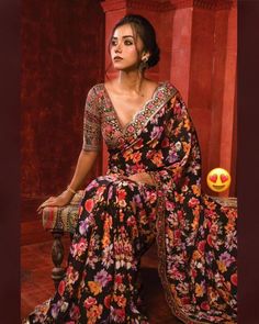 Sabyasachi Floral Multicolor Heavy Sequins Work Bollywood Saree, Cocktail Saree Black Saree Blouse, Pleated Saree, Floral Print Sarees, Saree Floral, Wedding Saree Indian, Black Saree, Party Kleidung, Sari Blouse, Anushka Sharma