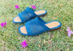 Very beautiful sandals woven and embroidered in Raffia and Natural Leather handmade with dyu Raffia Bio fiber. Summer sandals or Slippers very Chic and Glamorous made with a lot of love by Moroccan Craftsmen with an extraordinary know-how. They are necessary in your dressing rooms and Available in all colors (Blue, Pink, Beige, Black, Pink, Red) To wear with any type of clothing and in all events, they are very comfortable and equipped with a soles and a natural leather lining. Do not hesitate t Natural Open Weave Sandals For Summer, Summer Vacation Sandals With Open Weave, Bohemian Woven Leather Beach Sandals, Bohemian Woven Leather Sandals For Beach, Summer Jute Open Toe Sandals, Summer Open Toe Jute Sandals, Beach Sandals With Woven Jute Sole, Jute Open Toe Sandals For Beach, Woven Sole Open Toe Sandals For Festivals