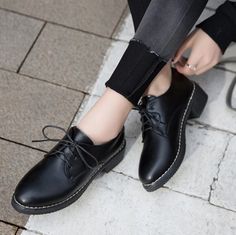 Shoes For Women Flats, Oxford Shoes Women, Oxford Shoes For Women, Flat Oxford Shoes, Women Brogues, Oxford Shoes Style, Heels Casual, Oxford Flats, Women Flats