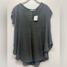 Super Cute Nwt Top Oversized, Flowy Fit Oversized Washed Black Top For Layering, Washed Black Tops For Spring Loungewear, Casual Washed Black Loungewear Tops, Relaxed Fit Washed Black Top For Spring, Washed Black Relaxed Fit Top For Spring, Casual Washed Black Tops For Layering, Leopard Hoodie, Slouchy Top, Free People Cardigan