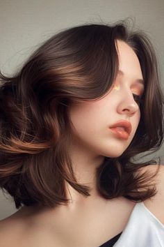 Espresso is a deep, rich brown that exudes sophistication. It provides a natural, elegant contrast against pale skin. Click here to check out more best hair colors for pale skin to try. Hair Color For Brown Eyes, Pale Women, Pale White Skin, Warm Brown Hair