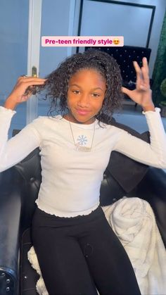 VoiceOfHair ®️ | Cute pre-teen hairstyle in < 1hr 😍 Love this half up- half down style by @tynishabee on @thatgworljournee🥰 It only took her about 30-45... | Instagram Cute Hairstyles For Short Afro Hair, Box Braids Hairstyles Half Up Half Down, Cute Braids Hairstyles For Teens, Pre Teen Hairstyles Black, Half Up Half Down Hairstyles With Braids, Half Up Half Down Hairstyles Black Women, Braids For Teens, Braided Hairstyles For Teens Black, Twa Styles