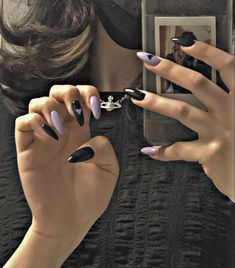 Black Gel Manicure, Red Prom Nails, Black And Purple Nails, Nail Art Red, Prom Look, Hippie Nails, Red Polish, Punk Nails, Edgy Nails