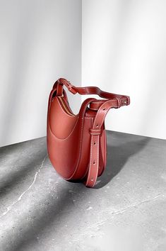 Leather Saddle Shoulder Bag - Fibflx Classic Saddle Bag With Detachable Handle, Classic Saddle Shoulder Bag With Detachable Handle, Timeless Red Bag For Everyday Use, Timeless Saddle Shoulder Bag, Timeless Shoulder Saddle Bag, Leather Saddle Shoulder Bag With Detachable Handle, Timeless Leather Saddle Bag With Detachable Handle, Classic Shoulder Saddle Bag With Smooth Grain, Everyday Saddle Bag With Smooth Grain