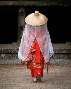 Japanese Hat Traditional, Heian Period Clothing, Mage Designs, Japan Traditional Clothes, Trad Fashion, Divine Council, Origami Clothes, Japanese Hat