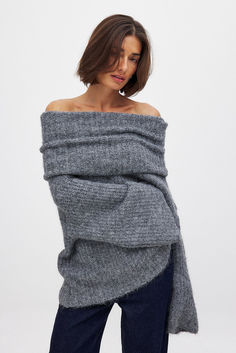 Oversized Off Shoulder Knitted Sweater Off Shoulder Design, Grey Knit Sweater, Sweater Grey, Off Shoulder Sweater, Business Outfit, Jeans Rock, Shoulder Design, Wide Sleeves, Sweaters Oversized