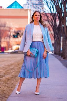 Blue blazer, pleated skirt, high heels, Bottega Veneta padded casette bag - Spring outfit, work outfit idea, classy style. #springoutfit #springoutfitsforwomen #springoutfitideas #workwear #workwearstyle #workoutfitswomen #workoutfitideas #classyfashion #classylady #classyoutfitsforwomen #blazer #blazerstyle #blazeroutfit Spring Outfit Work, Casette Bag, Spring Work Wear, Workout Fits Women, Spring Work, Outfit Work, Classy Outfits For Women, Classy Style, Workwear Fashion