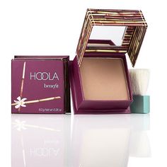 Benefit Cosmetics:Hoola bronzer. Recommended to me by Courtney. Time for some big girl makeup! Benefit Hoola Bronzer, Contour Powder, Benefit Hoola, Best Bronzer, Hoola Bronzer, Tanning Tips, Matte Bronzer, Bronzing Powder, Powder Makeup