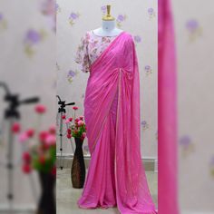 Plain Sarees, Classy Glasses, Checks Saree, Plain Saree, Saree Blouse Designs Latest, Saree Models, Blouse Designs Latest, Indian Clothes