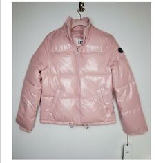 Ugg Izzie Puffer Nylon Jacket Coat 1095872 Women’s Sz M New With Tags Msrp $195 Spring Nylon Puffer Jacket For Streetwear, Pink Nylon Puffer Jacket For Spring, Pink Nylon Puffer Outerwear, Casual Pink Nylon Puffer Jacket, Pink Nylon Puffer Jacket For Fall, Pink Down Winter Outerwear, Pink Nylon Outerwear For Fall, Pink Down Puffer Jacket For Fall, Spring Nylon Puffer Outerwear