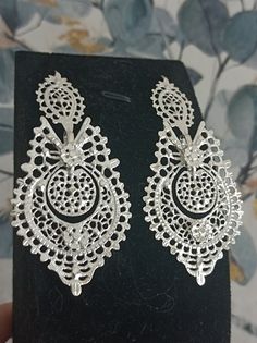 Traditional Queen Style Filigree Earrings, from Portugal, in 925 Sterling Silver. 7.5cm long, Maxi Size.  Beautiful Handmade work, for all the Ancient history lovers, antique Jewellery enthusiasts and everybody who wants a unique Jewel in their collection, or is looking for a gorgeous gift for the Queen of his/her/them life! 😊🥰 New and never used!  Will be sent in the jewellery box with certificate of authenticity! Elegant Ceremonial Earrings, Ornate Bridal Earrings For Festive Occasions, Ornate Bridal Earrings For Formal Occasions, Ceremonial Elegant Chandelier Earrings With Intricate Design, Elegant Ceremonial Chandelier Earrings With Intricate Design, Elegant Chandelier Earrings For Ceremonial Occasions, Elegant Drop Chandelier Earrings For Ceremonial Occasions, Elegant Ceremonial Chandelier Earrings, Ornate Filigree Chandelier Earrings For Formal Occasions