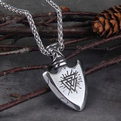 Stainless Steel Arrow Head Necklace With Valknut and Vegvisir-Viking Necklace-Norse Spirit Dungeons And Dragons Figures, Norse Symbols, Dragon Bracelet, Wolf Jewelry, Arrowhead Necklace, Norse Vikings, Dragon Necklace, Snake Jewelry, Dragon Jewelry