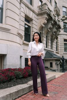 Plum Trousers Outfit, Plum Pants Outfit, Purple Trousers Outfit, Purple Pants Outfit, Plum Pants, Formal Pants Women, Elegant Office Wear, Blouse Outfit Casual, Pants Outfit Work