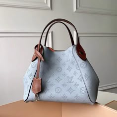 ADC Fashion Lu-Vi bags - 1845 A+ Excellent Quality copies; Contact us if you've any questions in your mind. Cheap Purses, Summer Swag, Purse For Women, Handbags Affordable, Cheap Handbags, Cute Purses, Cute Bags, Bags And Purses, Vuitton Bag