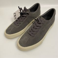 Zara Men’s Low Top Gray Suede Sneakers Shoes Lace Up 11 / 44 - Exceptional Value - 100% Authentic Brand New Without Box - 100% Authentic - Please View Pictures For Better Description 8442 - 04723 Gray Leather Lace-up Skate Shoes, Gray Leather Sneakers With Vulcanized Sole, Gray Plain Toe Sneakers With Rubber Sole, Casual Gray Plain Toe Sneakers, Zara Casual Sneakers With Textured Sole, Zara Casual Leather Sneakers, Zara Leather Sneakers, Zara Casual Sneakers With Rubber Sole, Zara Low-top Sneakers With Contrast Sole