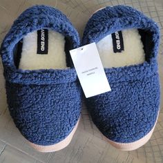 Brand New With Tags Cozy Navy Blue Lands End Slippers Blue Cozy Slippers For Winter, Comfortable Soft Blue Slippers, Soft Blue Winter Slippers, Comfortable Blue Slippers With Round Toe, Blue Round Toe Slippers, Comfortable Blue Winter Slippers, Blue Casual Slippers With Round Toe, Comfortable Blue Indoor Slippers, Casual Blue Slippers With Round Toe