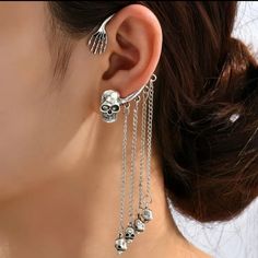 Brand New Pet Free Smoke Free Silver Skull Tassel Ear Cuff Bundle & Save Reasonable Offers Accepted Happy Shopping Women Skeleton, Tassel Earing, Gothic Earrings, Long Tassel Earrings, Gothic Skull, Punk Rock Fashion, Skull Fashion, Rock Punk, Estilo Punk