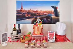 Déco de table anniversaire thème Ratatouille Ratatouille Birthday Party Decorations, Ratatouille Decorations, French Birthday Party, 22 Bday