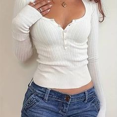 Solid Color Sweater, Slim Sweater, Vintage Preppy, Pullover Outfit, Long Sleeve Knit Tops, Inspiration Mode, Short Shorts, Outfits Casuales, Cute Casual Outfits