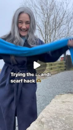 How To Use A Scarf, How To Tie Winter Scarf, Winter Scarf Hacks, Winter Scarf Tying, Scarf Hacks Videos, Viral Scarf Hack