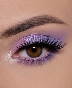 Birthday Eyeshadow, Iridescent Makeup, Quinceanera Makeup, Purple Makeup Looks, Butterfly Makeup, Drag Make-up, Prom Eye Makeup, Purple Eye Makeup