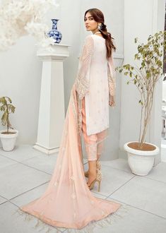 Buy Pakistani white chiffon dress 2020 latest collection with elegant work shirt and detailed Chiffon Dupatta trouser. Pakistani Party Wear Online In USA. Peach Combination, Akbar Aslam, White Chiffon Dress, Chiffon White Dress, Formal Women, Boat Neck Shirt, Pakistani Party Wear, Chiffon Sleeves, Chiffon Collection