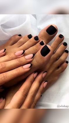 Black Toe Nails, Toe Nail Designs, Minimalist Nails, Manicure Y Pedicure, Chic Nails, Square Nails, Black Nails, Trendy Nails, French Nails