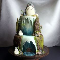 Totoro Waterfall Wedding Cake Waterfall Cake, Studio Ghibli Party, Totoro Party, Bolo Rapunzel, Pastel Desserts, Cookie Recipes Decorating, Anime Cake, Anime Wedding, Adult Birthday Cakes