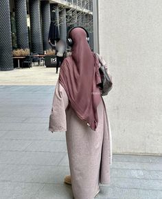 Eid 2024 Outfits, Abaya Outfit Non Hijabi, Outfit Ideas Abaya, Aesthetic Abaya Outfits, Abaya Outfit Ideas, Hijabi Aesthetic Outfits Abaya, Brown Hijabi Outfits, Aesthetic Abaya, Fall Hijab Outfits