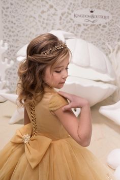 Beauty and Makeup: #beauty, #makeup, #skincare, #haircare Gold Flower Girl Dress, Formal Flower Girl, First Communion Hairstyles, Gold Flower Girl, Kids Hairstyles For Wedding, Girls Updo, Communion Hairstyles, Pageant Hair, Belle Dress