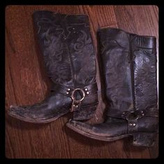 My Favorite Frye Black Cowboy Boots With Cool Stitching And Biker Vibe. Barely Worn Except To Concert. Bottoms In Great Shape. Have Little Mud On Them In Pic But Will Clean Up Before Sending. Vintage Black Moto Boots For Western-themed Events, Black Cowboy Boots, Black Cowboy, Biker Boots, Frye Shoes, Shoes Heels Boots, Clean Up, Cowboy Boots, Shoes Women Heels