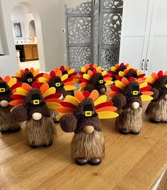 there are many fake turkeys on the table