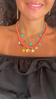 Current Necklace Trends, Summer Jewelry 2023, Diy Necklace Designs, Girly Necklace, Diy Jewelry Videos, Collar Hippie, Surf Necklace, Beads Craft Jewelry, Trending Necklaces