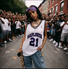 Aaliyah Try Again Outfit, 2000s Basketball Jersey Outfit, 90s Outfits Jersey, Aaliyah Jersey Outfit, 2000s Jersey Outfit Women, Basketball Jersey Outfit Women 90s, Basketball Costume Womens, Aaliyah 2000s Outfits, 90s Basketball Jersey Outfit